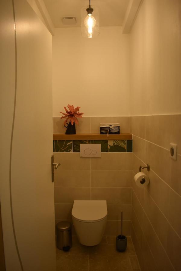 Chambre Au Calme Avec Spa Privatif Gratuit Sud Aveyron Les Palmiers Des Causses Saint-Rome-de-Tarn Luaran gambar