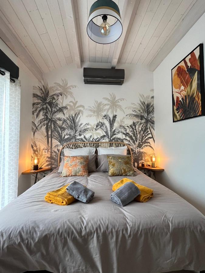 Chambre Au Calme Avec Spa Privatif Gratuit Sud Aveyron Les Palmiers Des Causses Saint-Rome-de-Tarn Luaran gambar